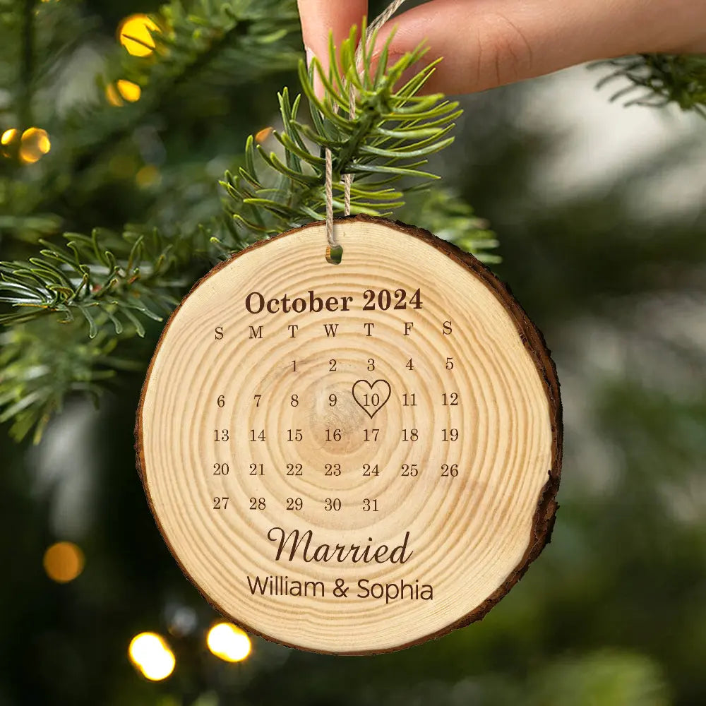 Married Engaged Anniversary Calendar Christmas Couple - Personalized Wood Slice Ornament