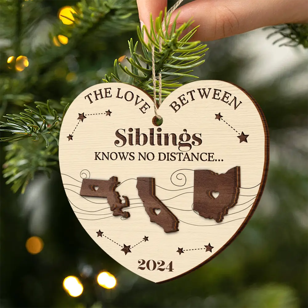 Family, Gift For Sibling, Parents, Gift For Grandparents, Gift For Sisters, Gift For Brothers, Gift For Bestie - The Love Between Family Knows No Distance Christmas Heart - Personalized 2-Layered Wooden Ornament
