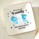 Family,Gift For Sibling,Parents,Gift For Grandparents,Gift For Sisters,Gift For Brothers,Gift For Bestie - Long Distance The Miles Don't Matter Christmas Pattern - Personalized Ring Dish