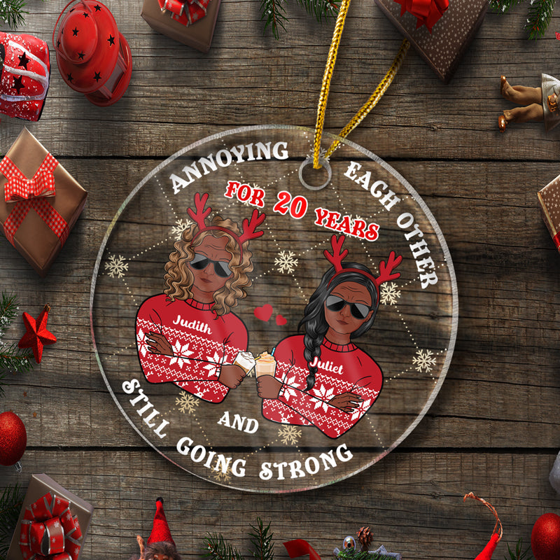 Christmas Old Couple Annoying Each Other - Personalized Custom Circle Acrylic Ornament