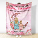 Mother The Love Between A Mother & A Daughter Knows No Distance - Gift For Mom - Personalized Custom Fleece Blanket