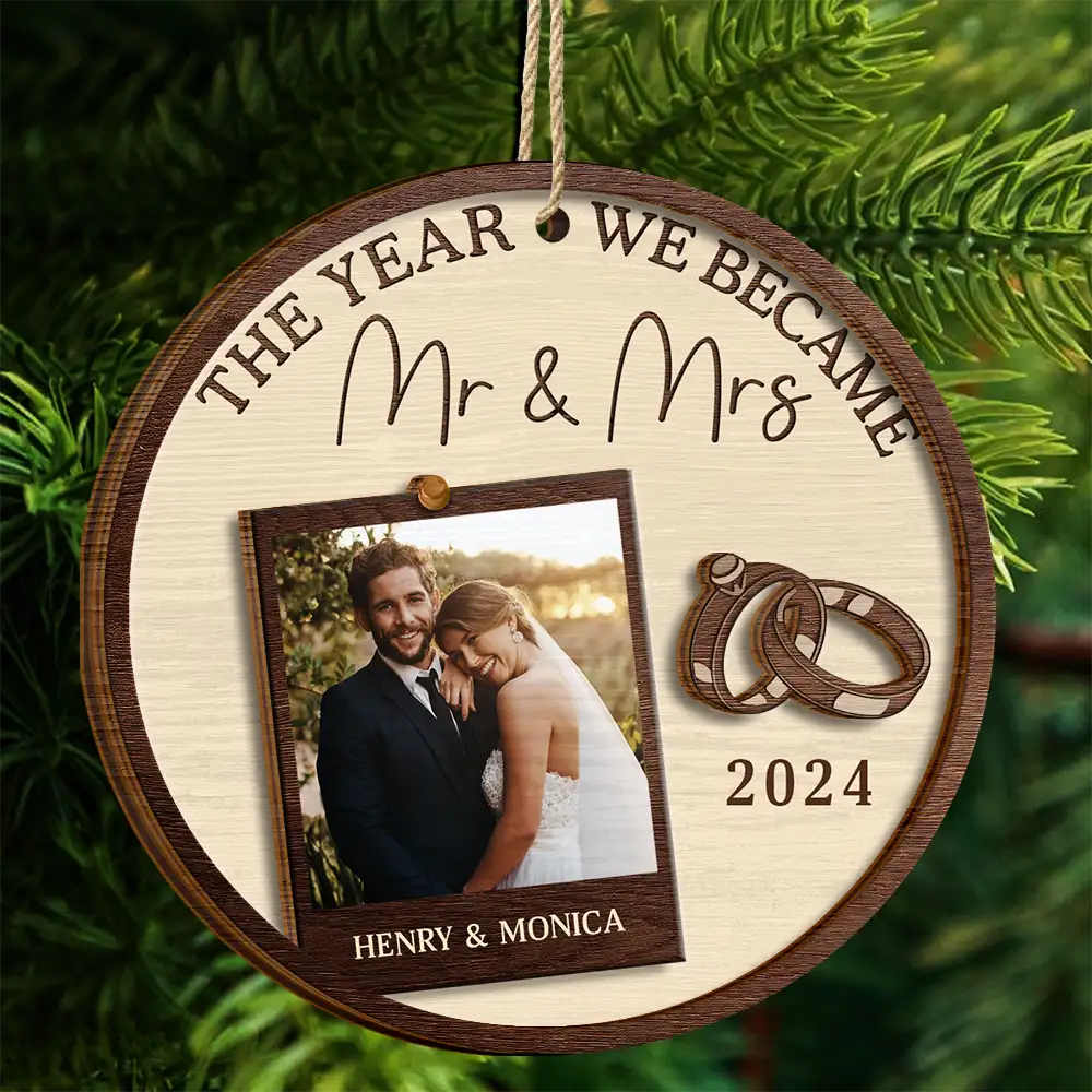 Wedding, Gift For Couples, Gift For Wife, Gift For Husband - Custom Photo The Year We Became Mr & Mrs Couples - Personalized 2-Layered Wooden Ornament
