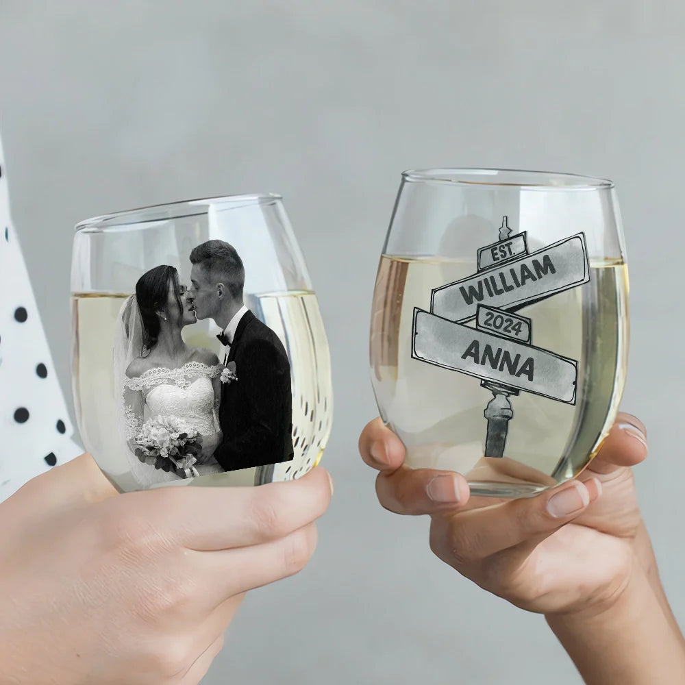 Gift For Couples, Gift For Husband, Gift For Boyfriend, Gift For Wife, Gift For Girlfriend - Custom Photo Greyscale Couples - Personalized Stemless Wine Glass
