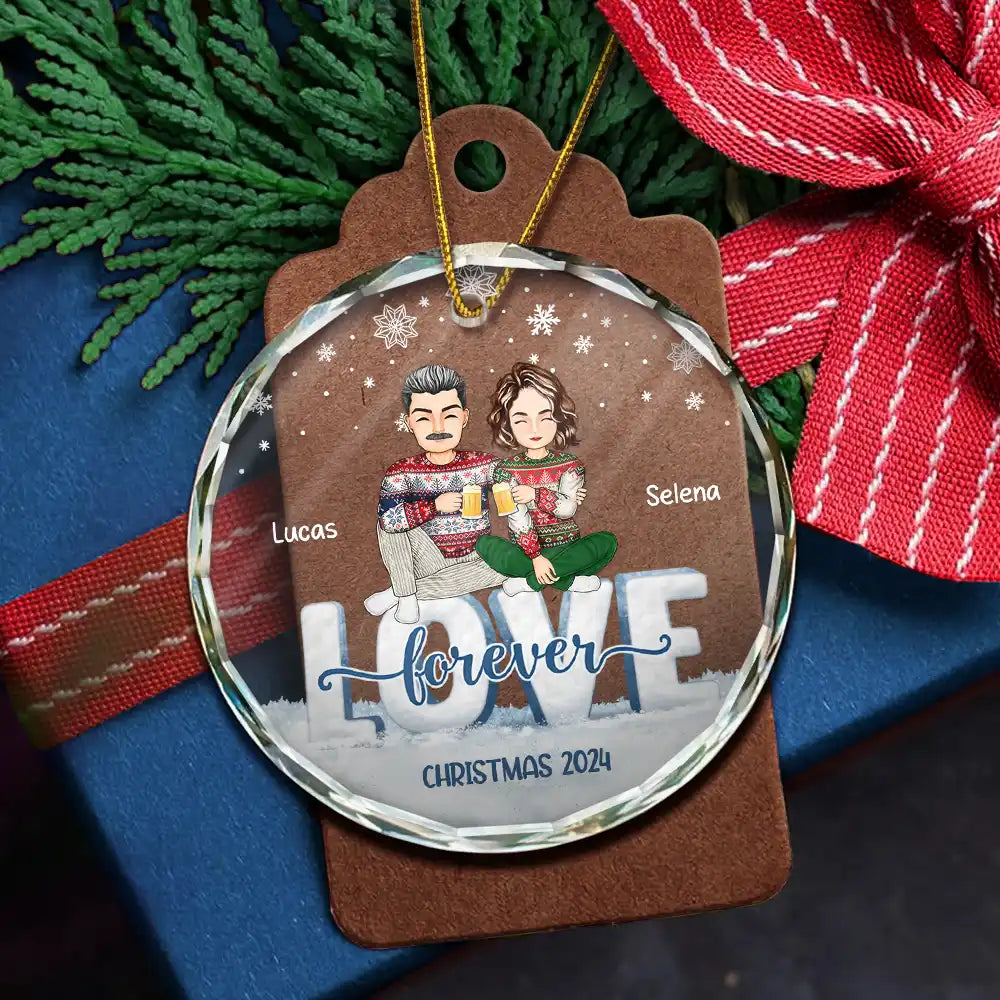 Christmas,Love,Gift For Couples,Gift For Husband,Gift For Wife,Anniversary,Wedding - Love Forever Christmas Cartoon Couple - Personalized Circle Glass Ornament