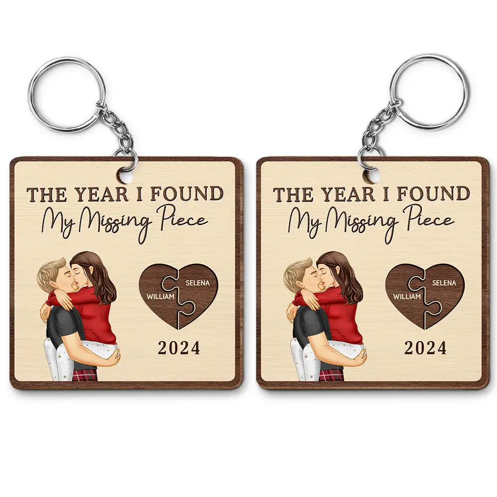 Gift For Couples, Gift For Husband, Gift For Wife, Gift For Boyfriend, Gift For Girlfriend, Anniversary - The Year I Found My Missing Piece Kissing Couples - Personalized Wooden Keychain